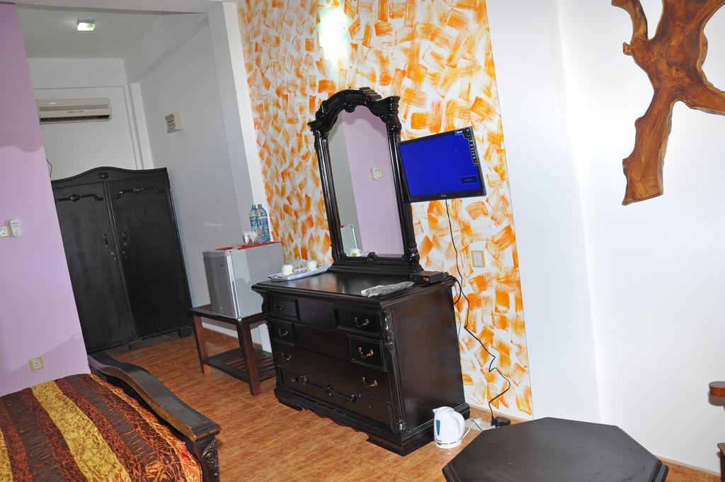 Solomon Beach Hotel Marawila Oda fotoğraf